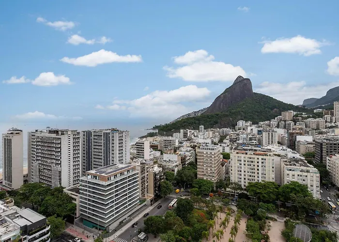 (1704) A 150 Metros da Praia do Leblon com Academia, Arrumação Diária e Vista Mar Rio de Janeiro